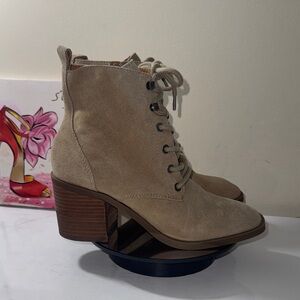 Lucky Brand Wadil Tan Suede Lace Up Boots - Women’s Size 7.5M